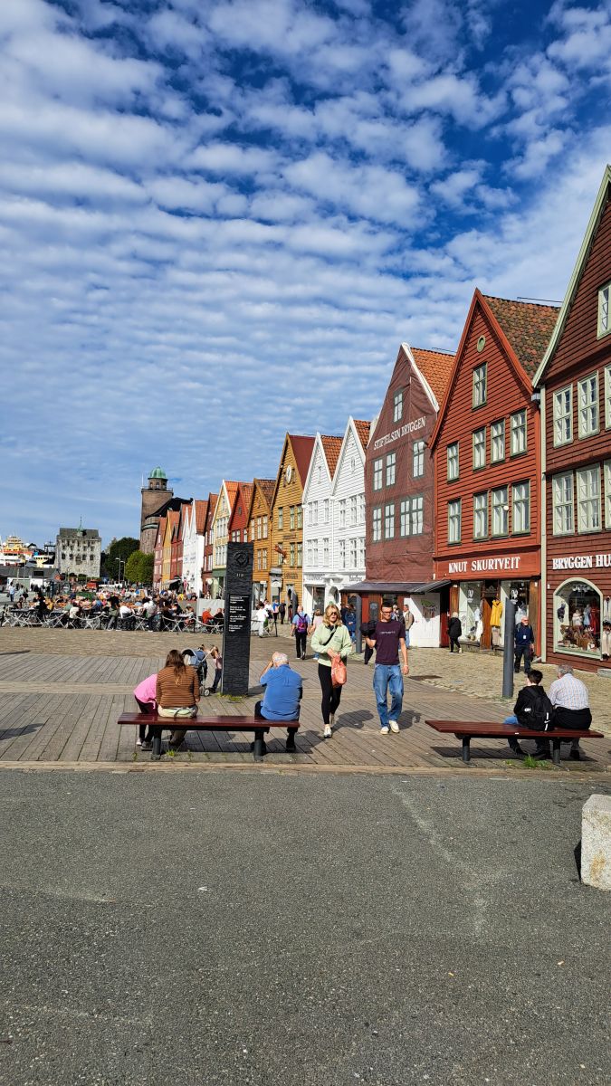 Ausflugsfoto - in Bergen - Norwegen - Nordeuropa - Kreuzfahrt mit AIDAperla - 2025 - Bild 6