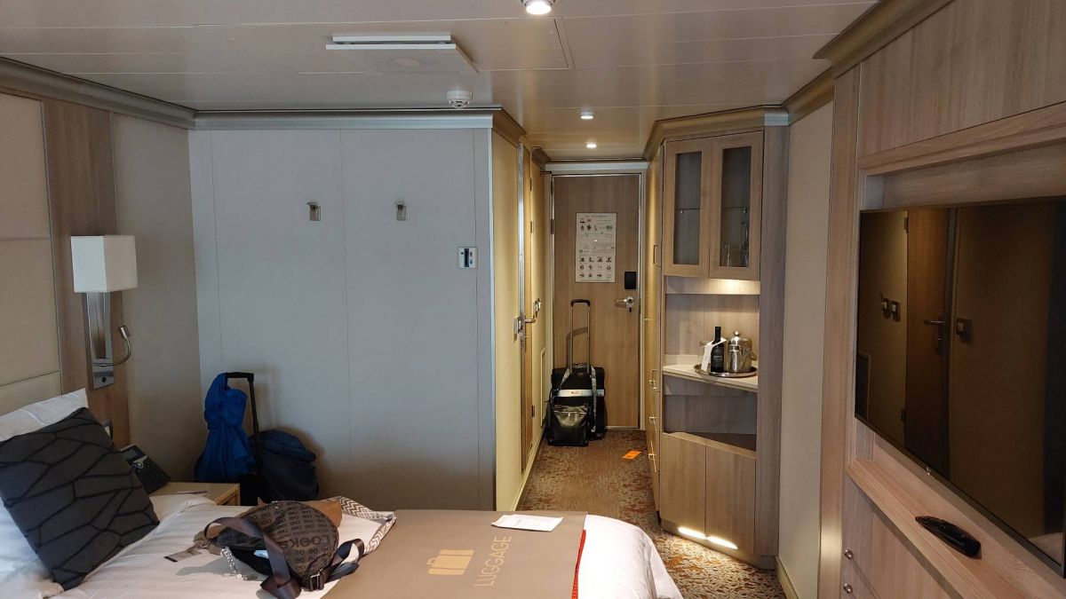 Kabinenfoto - auf MS Koningsdam - Balkonkabine - Nummer 8201 - Kreuzfahrt Alaska - 2025 - Bild 2