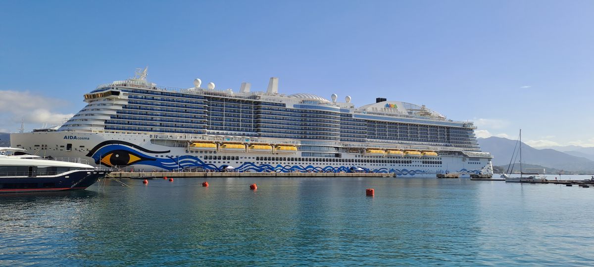 Kabinenfoto - auf AIDAcosma - Balkonkabine - Nummer 12089 - Kreuzfahrt Mittelmeer - 2026